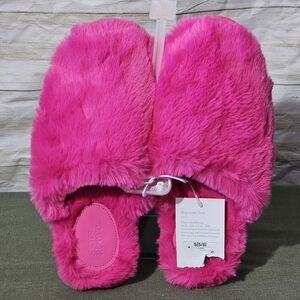 Stars Above Fuzzy Pink Slippers Womens 5/6